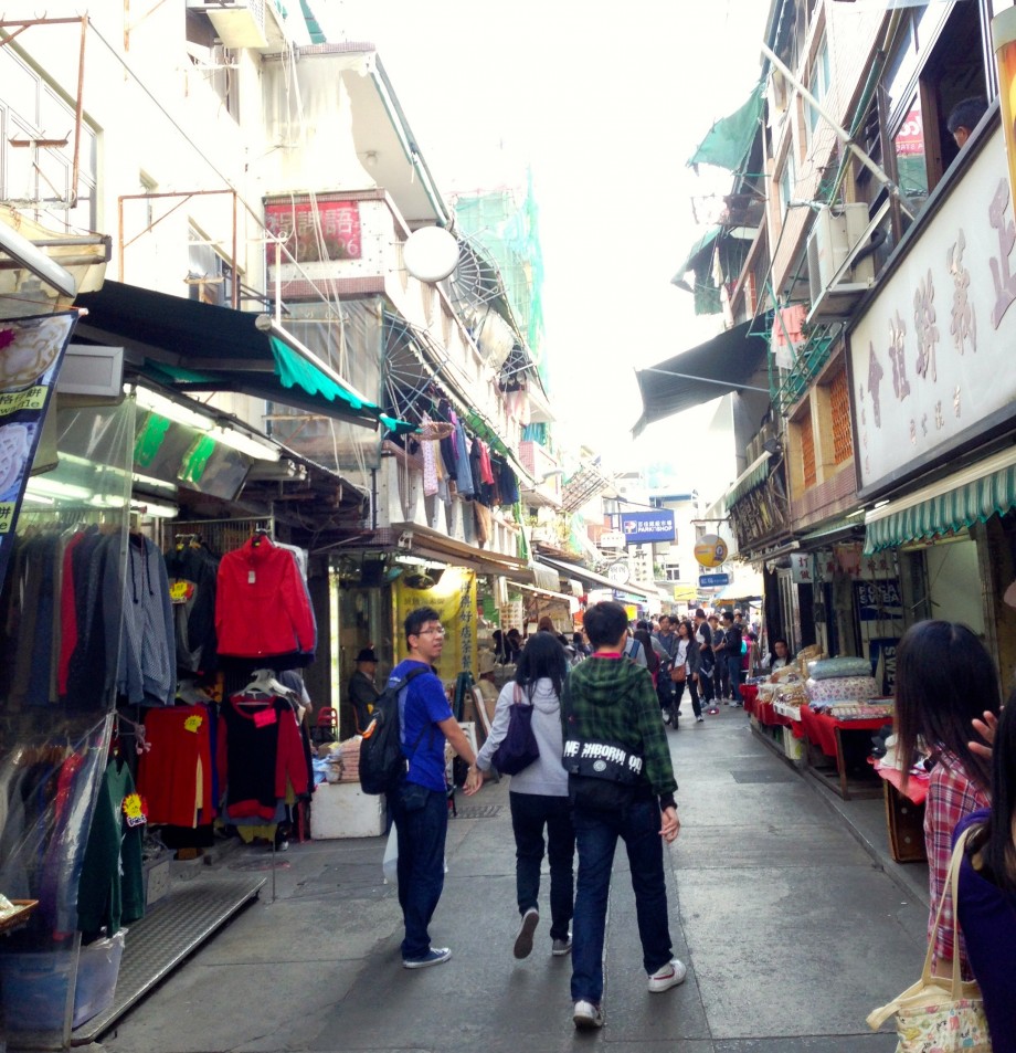 Stroll to Cheung Chau Sai Tai Road - AspirantSG