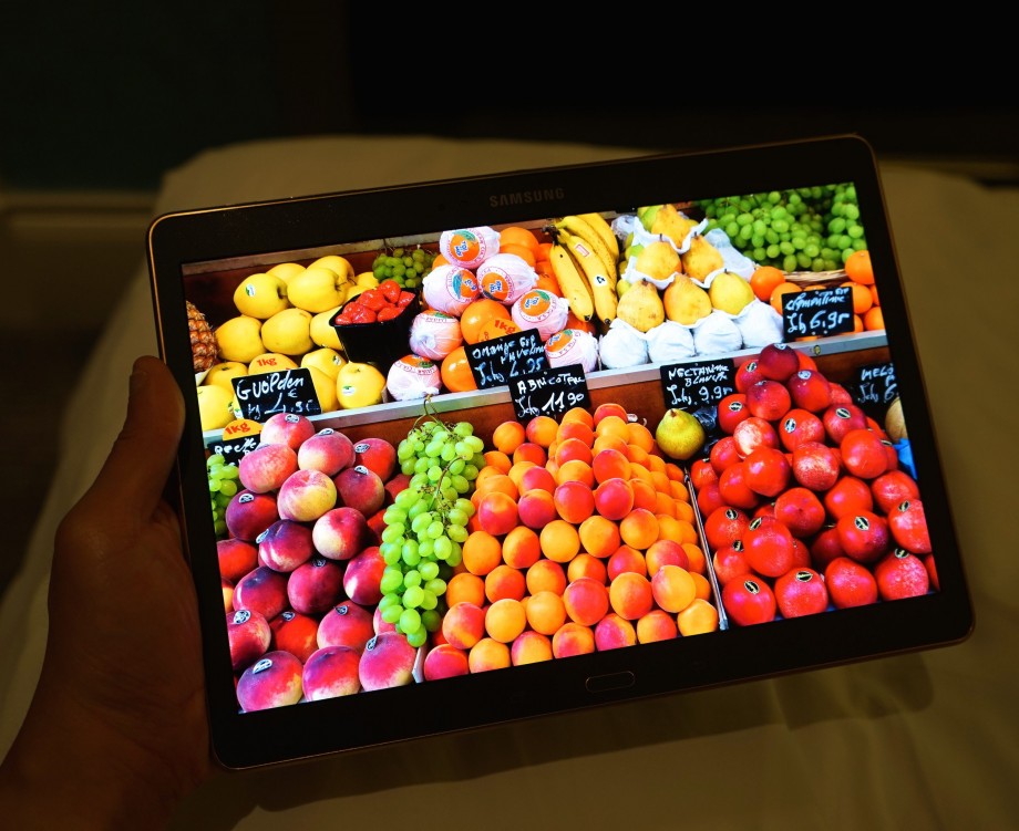 Fruits On Super AMOLED Display Samsung Galaxy Tab S - AspirantSG