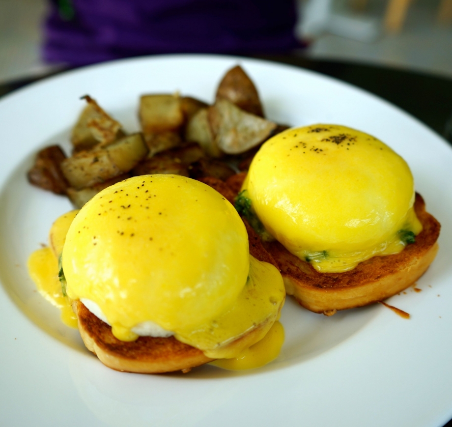 Towkay Ng's Egg Benedict - AspirantSG