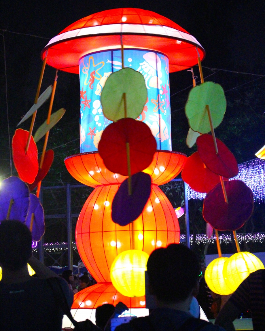 Giant Lanterns At Mid-Autumn Carnival Hong Kong - AspirantSG