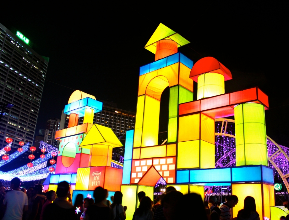 Giant Lantern Structures At Mid Autumn Festival Carnival Hong Kong - AspirantSG