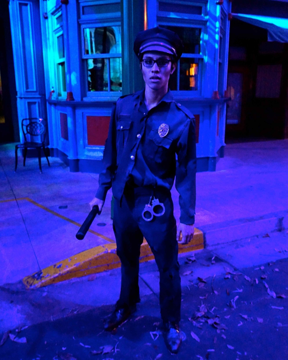 Police Undead Halloween Horror Nights 4 - AspirantSG