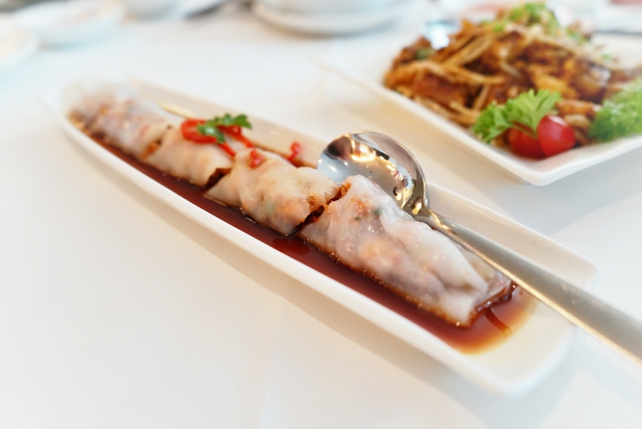 Steamed Prawn Rice Roll The Cathay - AspirantSG