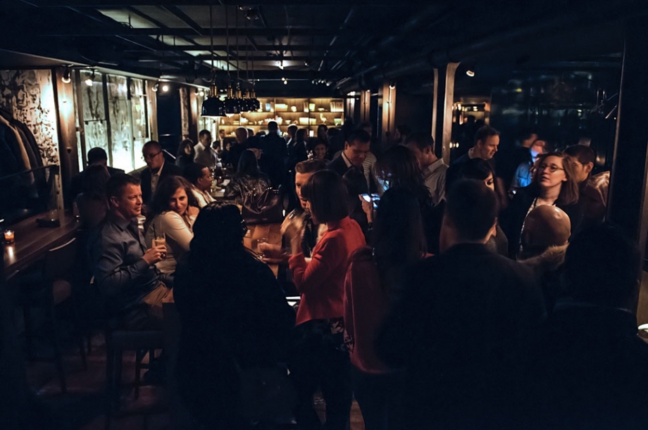 Chilling Out At D.W.Alexander Toronto Canada - AspirantSG