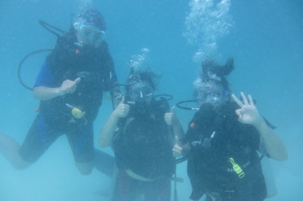 Group Dive Photo in Maldives - AspirantSG