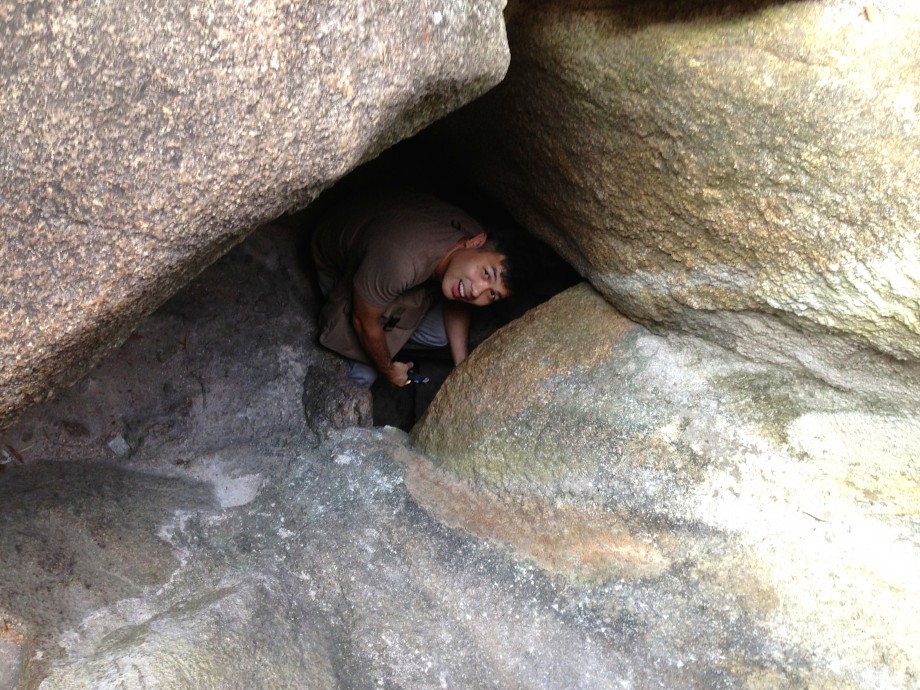 Disappear into Cheung Po Tsai Cave (the Pirate’s Cave) - AspirantSG