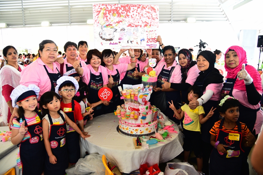 Culinary Assistants & Little Chef cheer for SG50 - AspirantSG