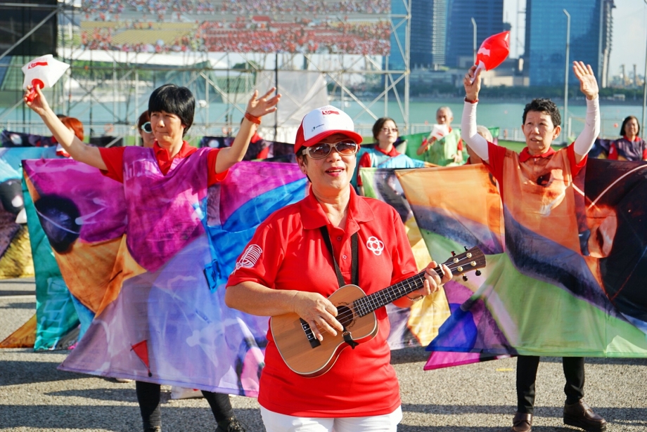 PAssionArts Ukulele Network Performer, Celebrations At The Float