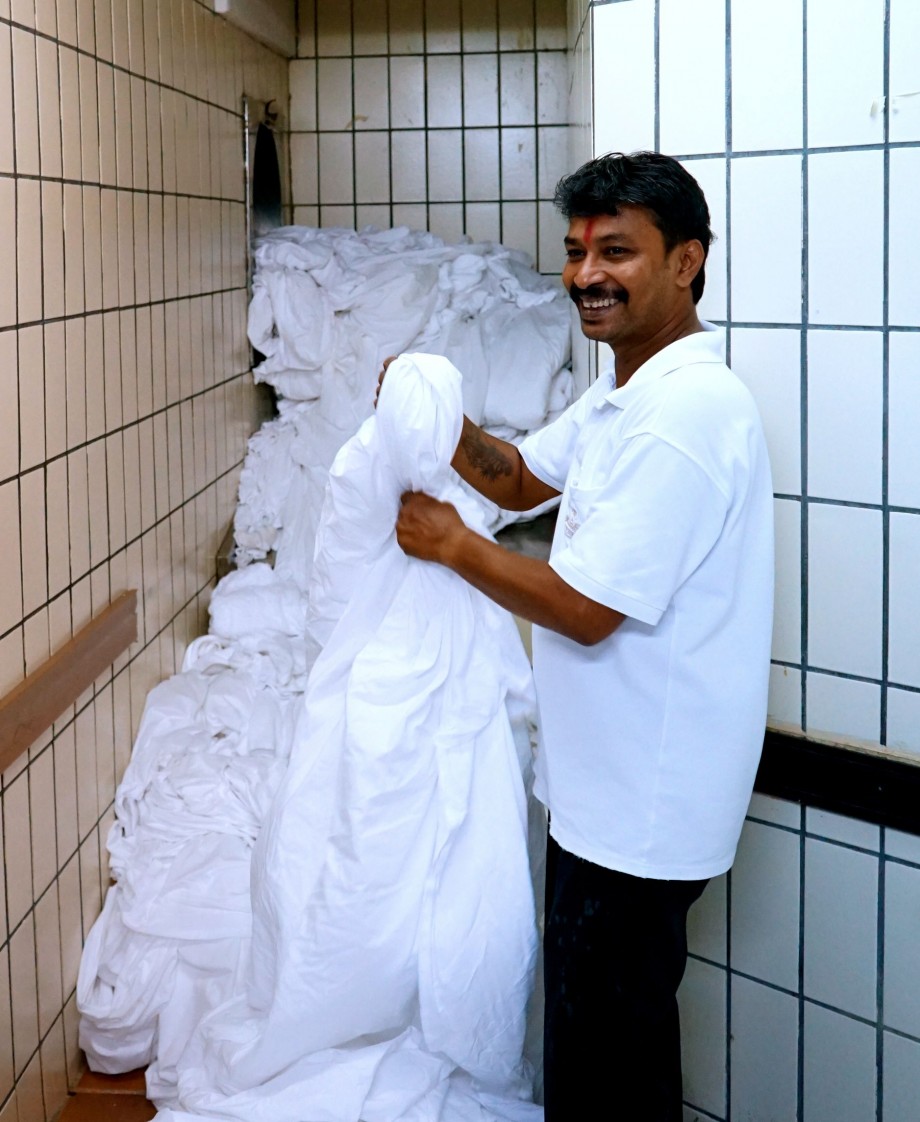 Laundry Drop Off Chute - AspirantSG