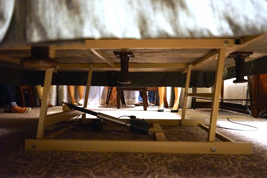 Hydraulic Pump Below Sheraton Towers Singapore Beds - AspirantSG 