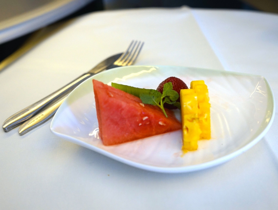 Fruits Served On EVA Air Royal Laurel Class - AspirantSG