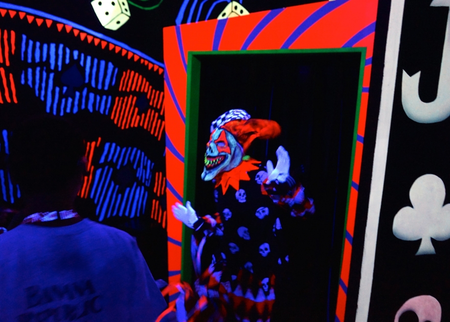 Clowns At Jack's 3-Dementia Halloween Horror Nights 4 - AspirantSG
