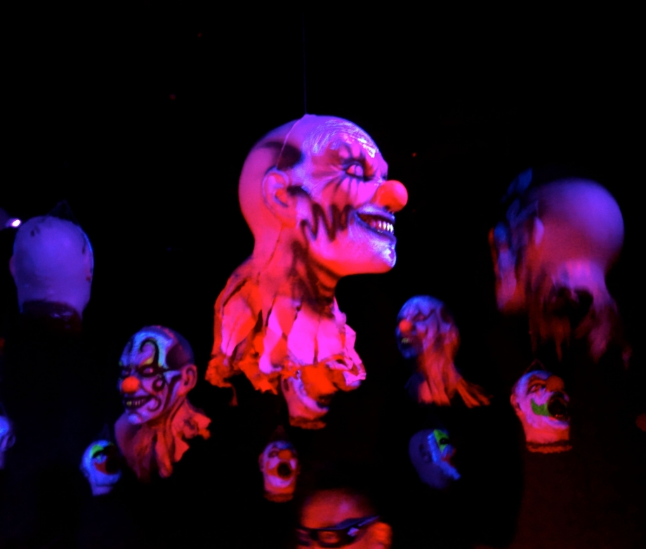 Floating Clown Heads Jack's 3-Dementia Halloween Horror Nights 4 - AspirantSG