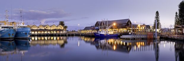 Fishing Boat Harbour Fremantle Australia - AspirantSG