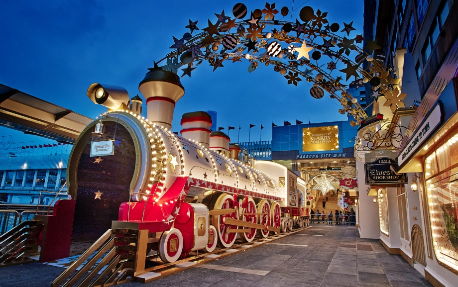 Christmas Train Station At Harbour City Hong Kong - AspirantSG