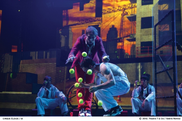 CirqueEloize_iD Juggling Act Singapore - AspirantSG