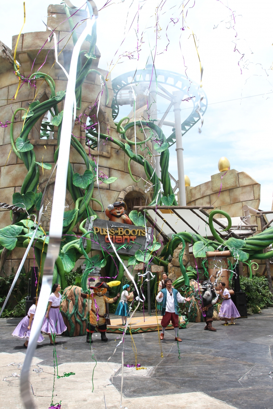 Official Launch Of Puss In Boots Giant Journey At Universal Studios Singapore - AspirantSG