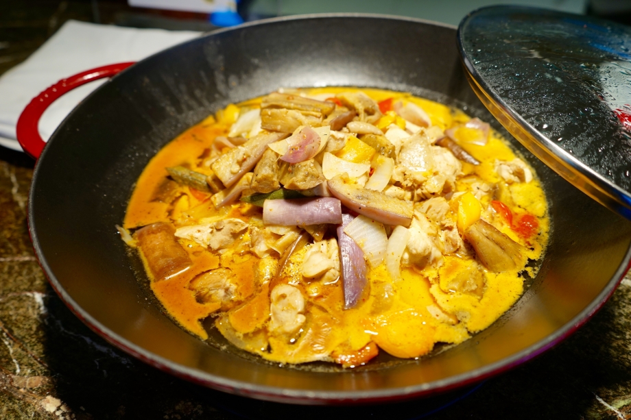 Red Curry Chicken At Seasonal Tastes Westin Singapore - AspirantSG