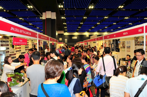 Crowd at Oishii Japan 2014 - AspirantSG