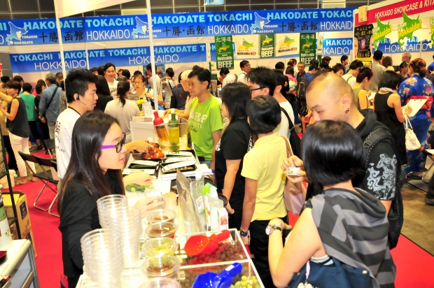 Interactions at Oishii Japan 2014 - AspirantSG