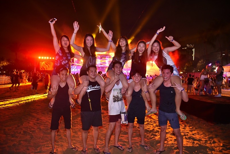siloso-beach-party-rocks-aspirantsg