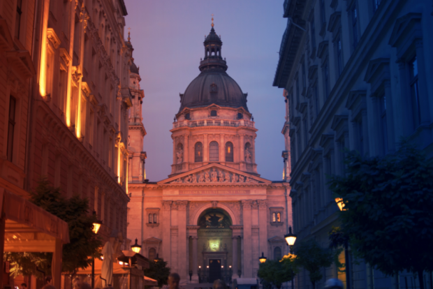 St Stephens Cathedral, Budapest - AspirantSG