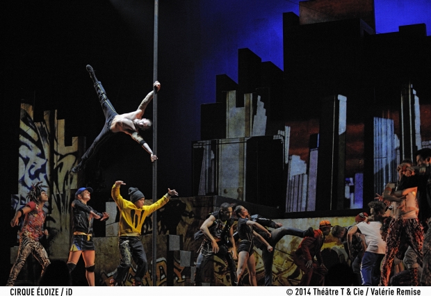 CirqueEloize_iD Urban Backdrop Singapore - AspirantSG