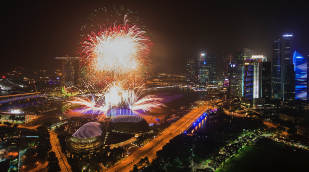 Fireworks at Esplanade Singapore - AspirantSG