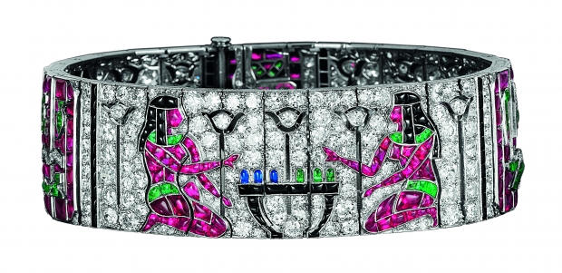 Egyptian inspiration bracelet, 1924 - Patrick Gries © Van Cleef & Arpels - AspirantSG