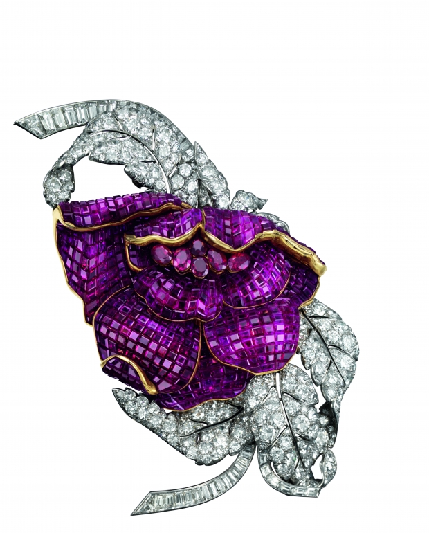 Peony clip, 1937 - Patrick Gries © Van Cleef & Arpels - AspirantSG