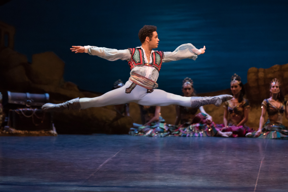 Yonah Acosta as Conrad during English National Ballet's dress rehearsal of Le Corsaire - AspirantSG