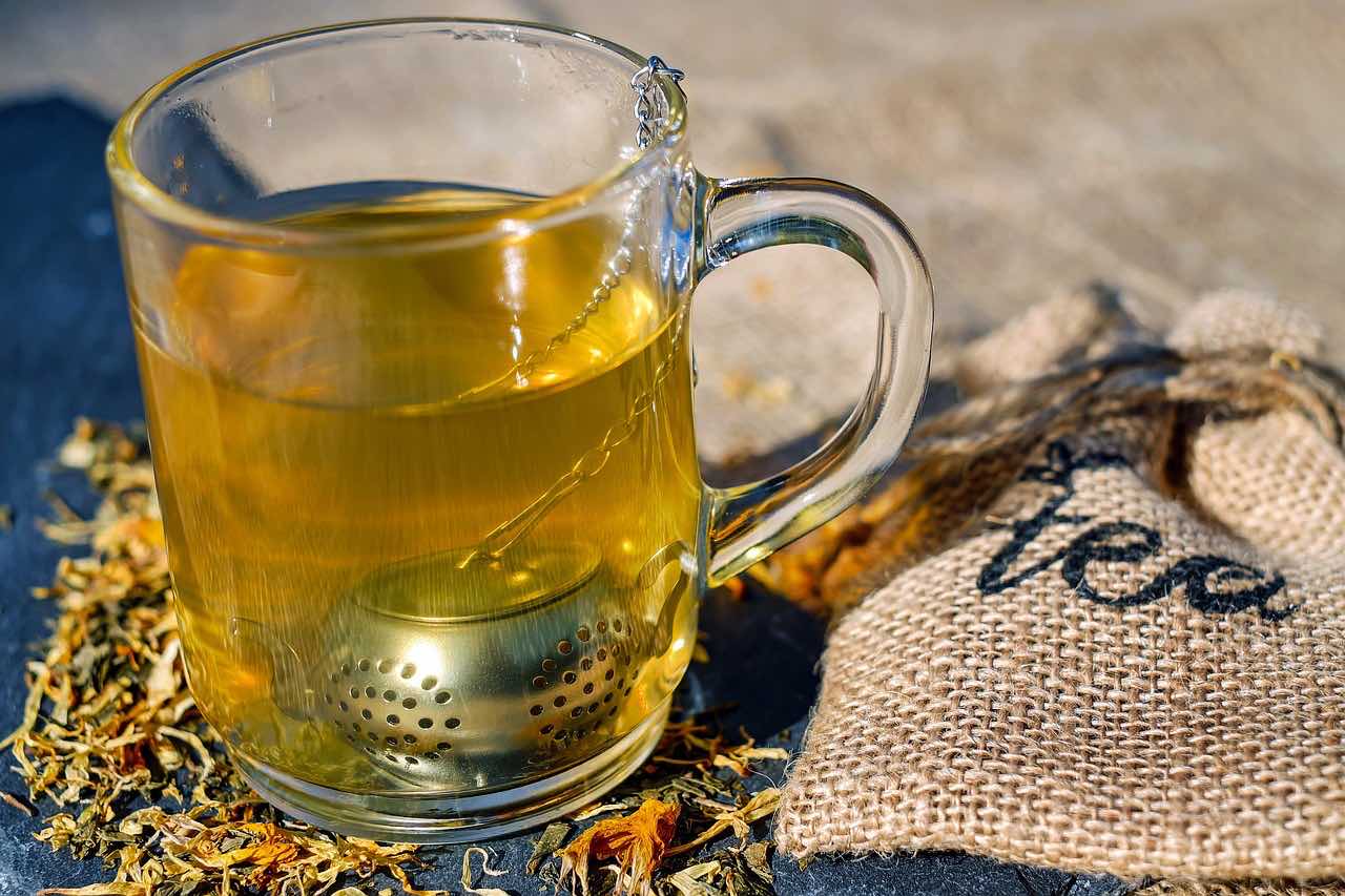brewing-tea-pixabay-free-aspirantsg