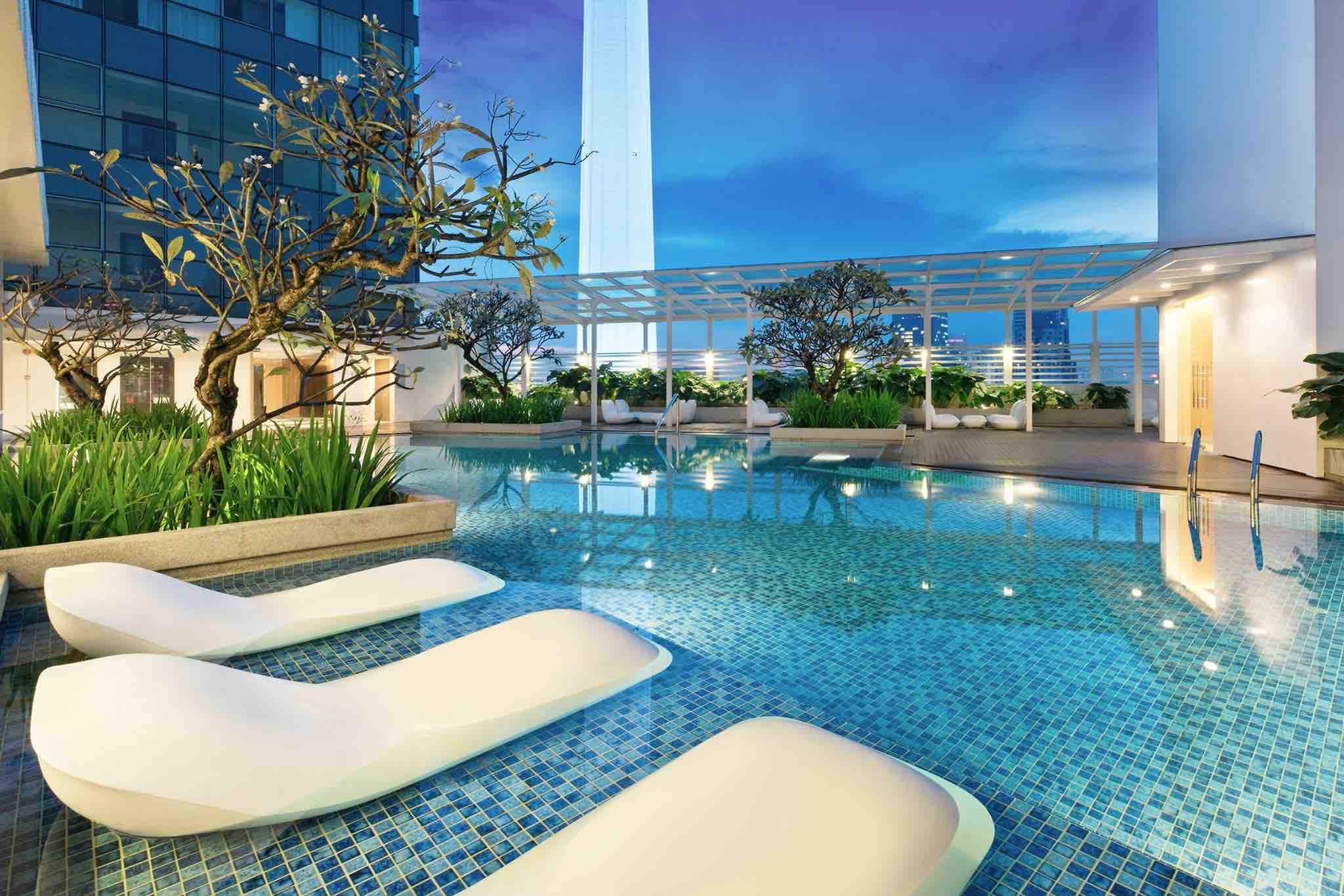 oasia-suites-kl-pool-aspirantsg
