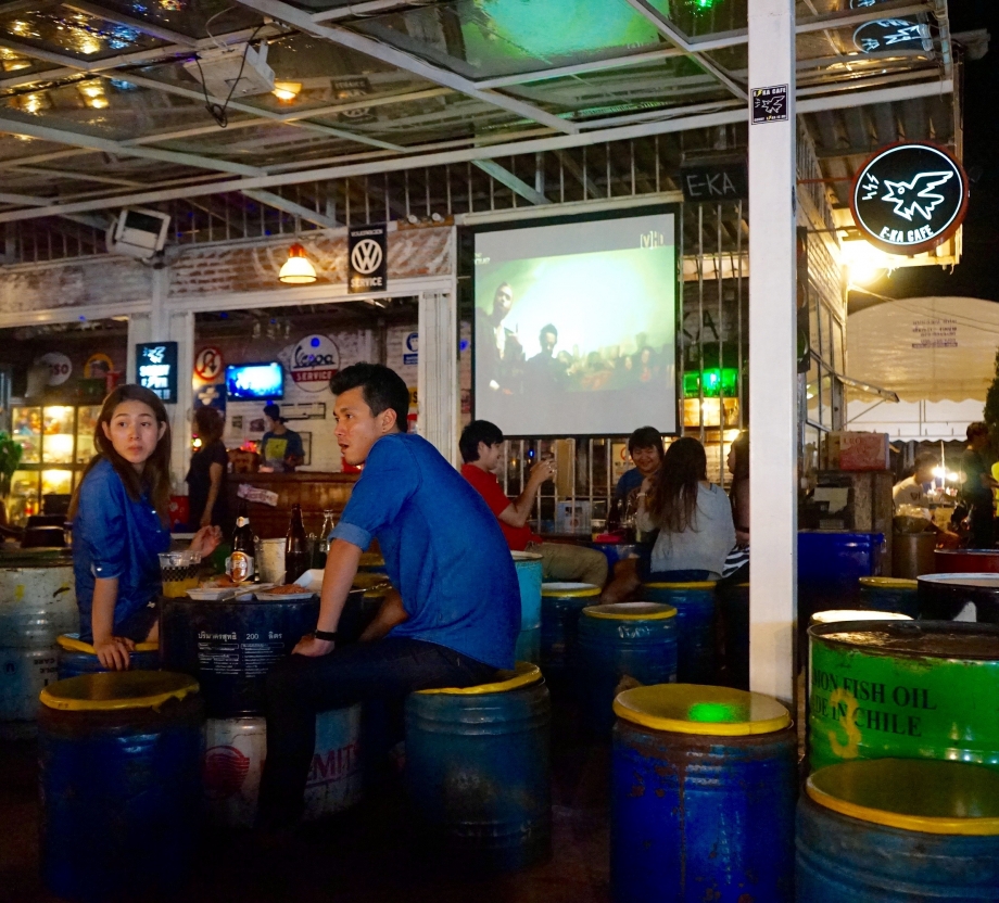 Pub Talad Rot Fai Bangkok - AspirantSG