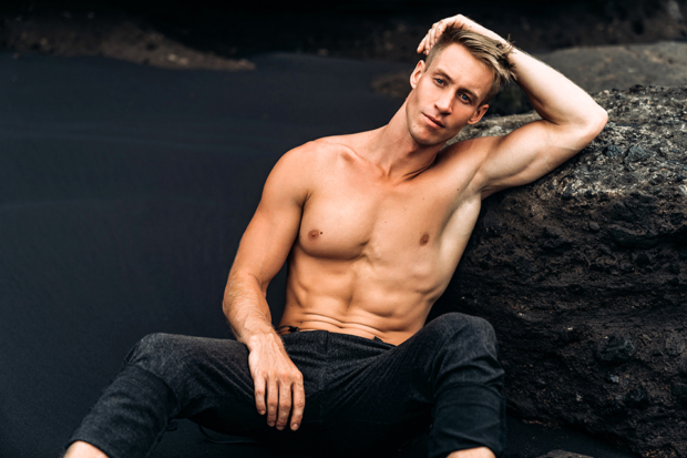 Sexy Poses To Send Your Man