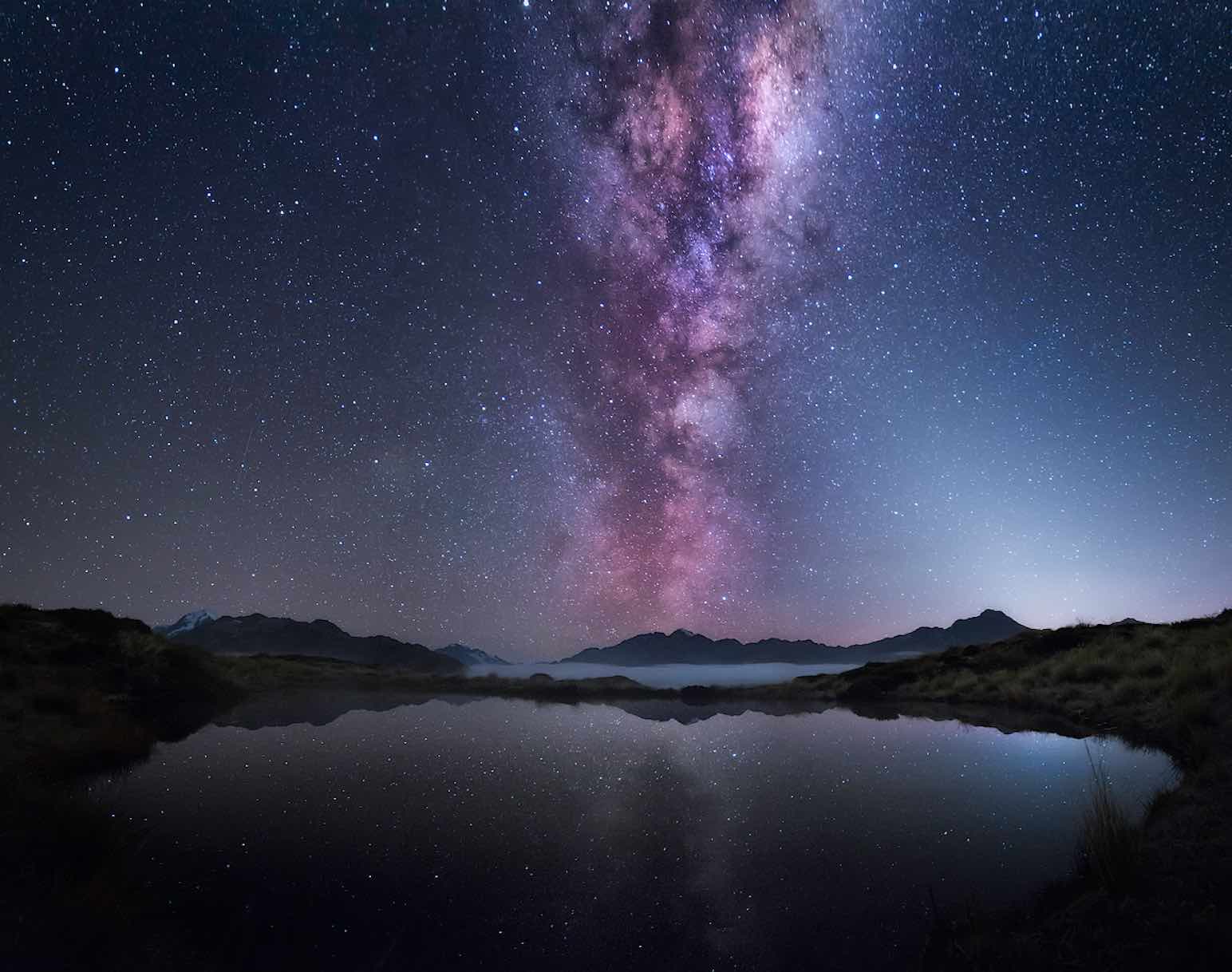 Новая зеландия звезды. Ночное небо новая Зеландия. Aoraki Mackenzie International Dark Sky Reserve, новая Зеландия. Desert Galaxy view. Мммммммpic du Midi International Dark Sky Reserve.